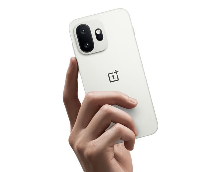OnePlus 15T — самый выгодный флагман апреля 2026 года по версии AnTuTu. В топ-3 вошли также iQOO 15 и OnePlus 15 - 1